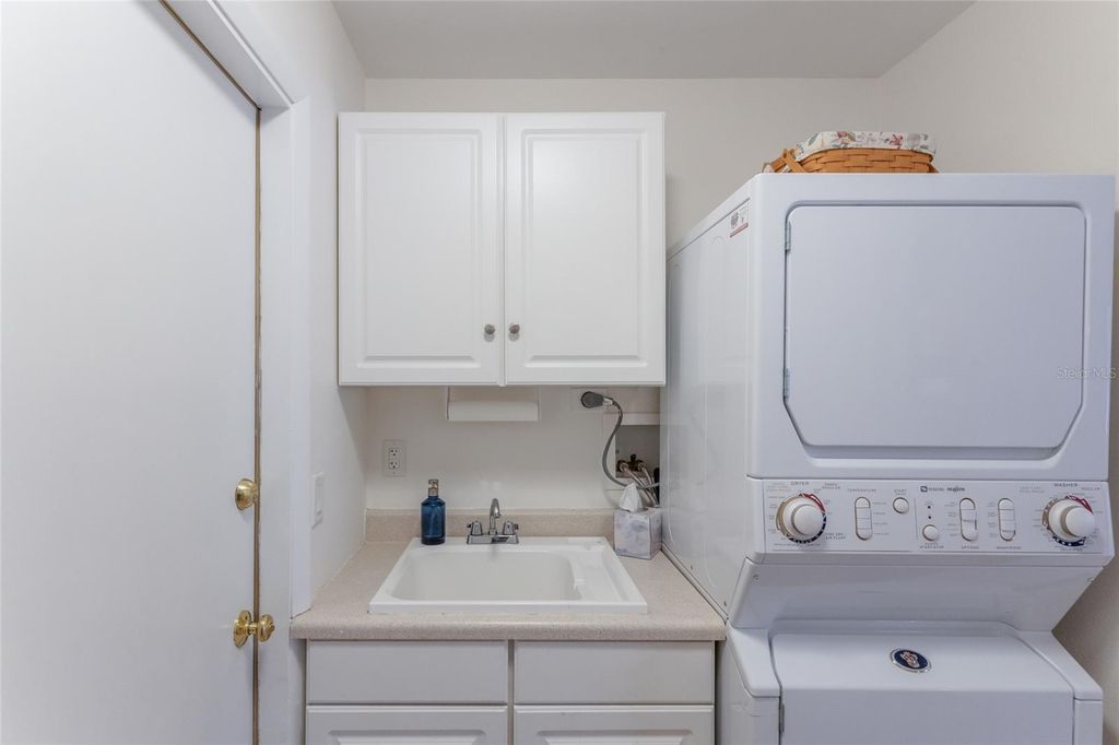 Image 45 of property listing at 10617 FOREST RUN DRIVE, Bradenton, FL 34211