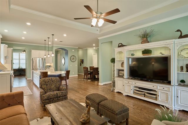 211 Arabian Drive, Spring, TX 77382