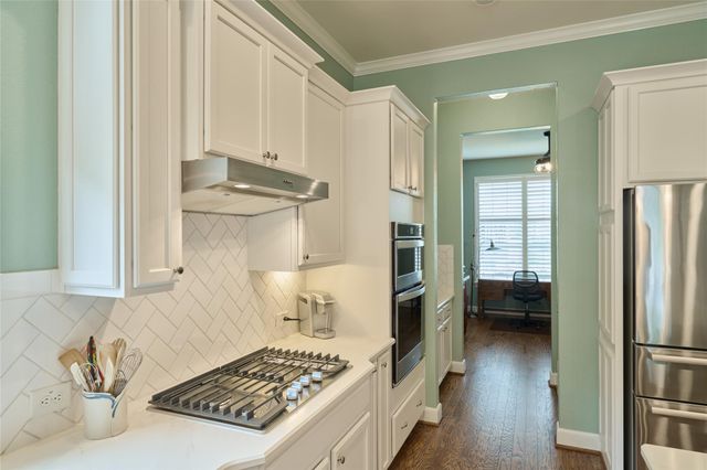 211 Arabian Drive, Spring, TX 77382