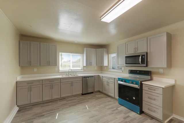 1803 Milton St, Stockton, CA 95205