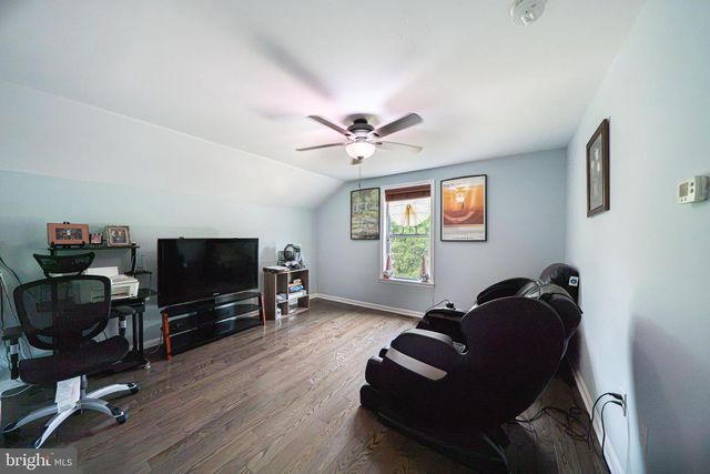 2672 HONEYSUCKLE LN, Philadelphia, PA 19116
