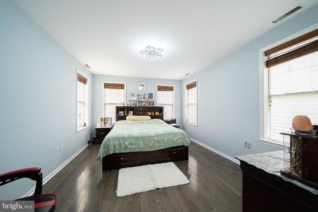 2672 HONEYSUCKLE LN, Philadelphia, PA 19116