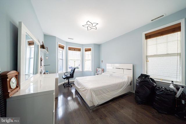 2672 HONEYSUCKLE LN, Philadelphia, PA 19116