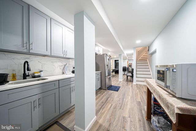 2672 HONEYSUCKLE LN, Philadelphia, PA 19116