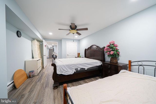 2672 HONEYSUCKLE LN, Philadelphia, PA 19116