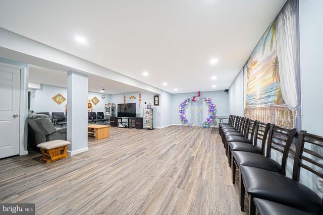 2672 HONEYSUCKLE LN, Philadelphia, PA 19116