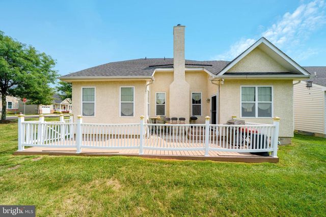 2672 HONEYSUCKLE LN, Philadelphia, PA 19116