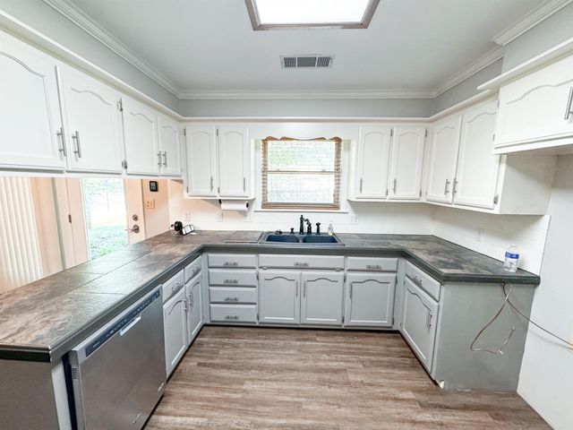 11 Jenny Lynn, Searcy, AR 72143