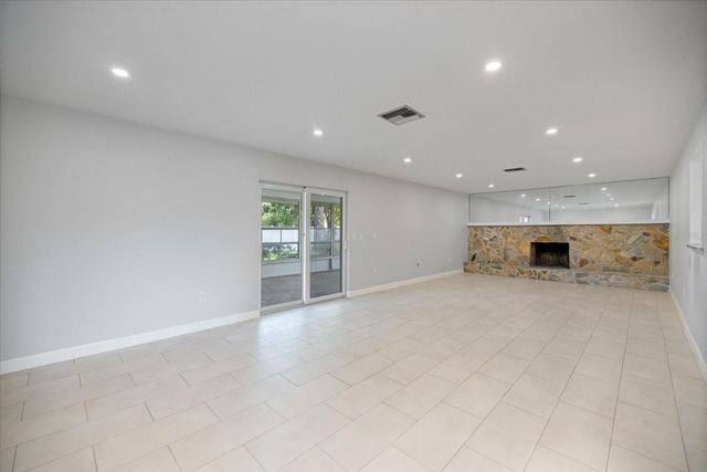 1169 CARMELLA CIRCLE, Sarasota, FL 34243