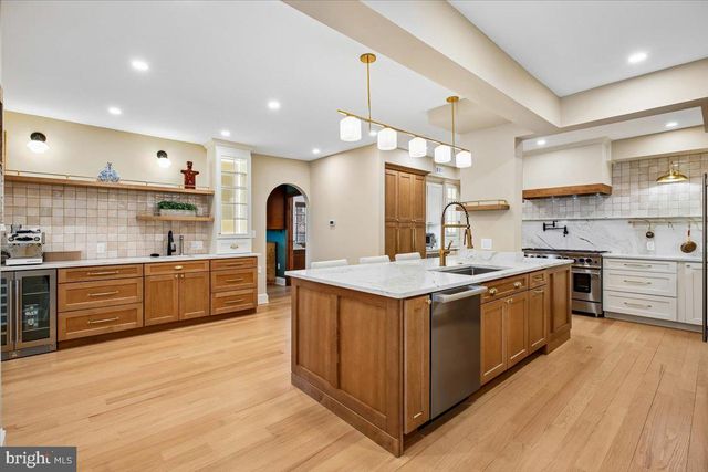 6317 POE RD, Bethesda, MD 20817