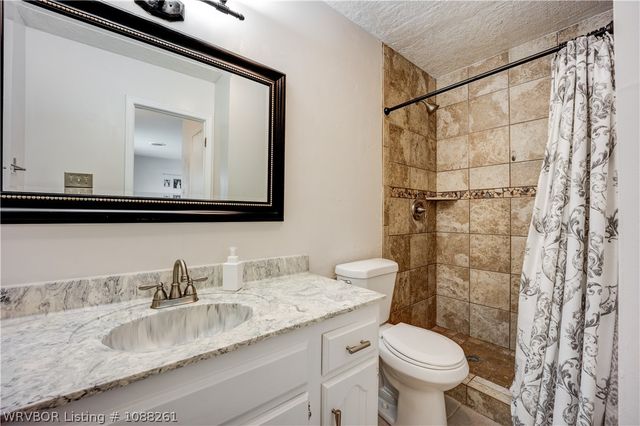 9016 Skypark Drive, Fort Smith, AR 72903