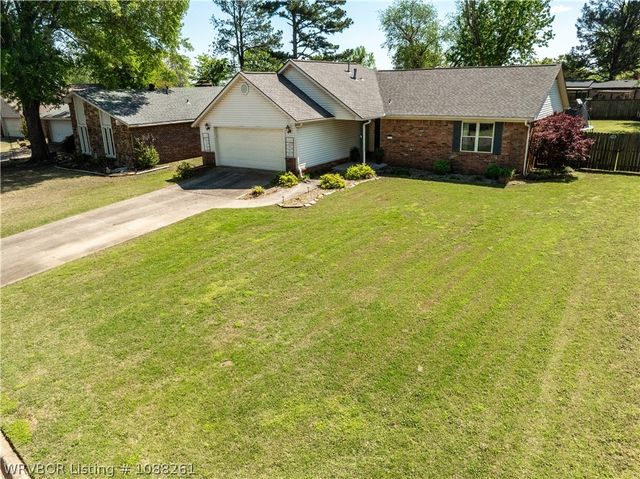 9016 Skypark Drive, Fort Smith, AR 72903
