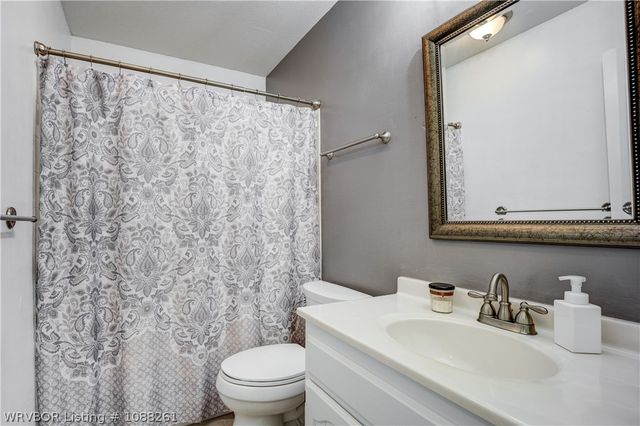 9016 Skypark Drive, Fort Smith, AR 72903