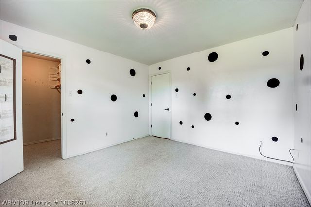 9016 Skypark Drive, Fort Smith, AR 72903