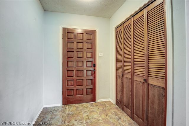 9016 Skypark Drive, Fort Smith, AR 72903