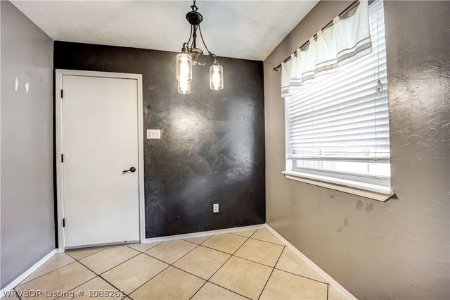 9016 Skypark Drive, Fort Smith, AR 72903