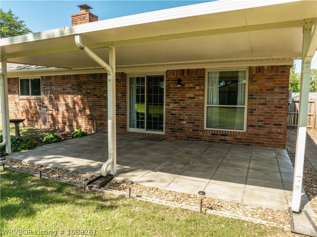 9016 Skypark Drive, Fort Smith, AR 72903