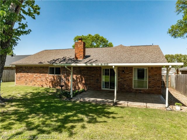 9016 Skypark Drive, Fort Smith, AR 72903
