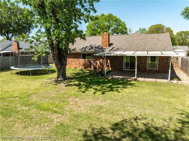 9016 Skypark Drive, Fort Smith, AR 72903