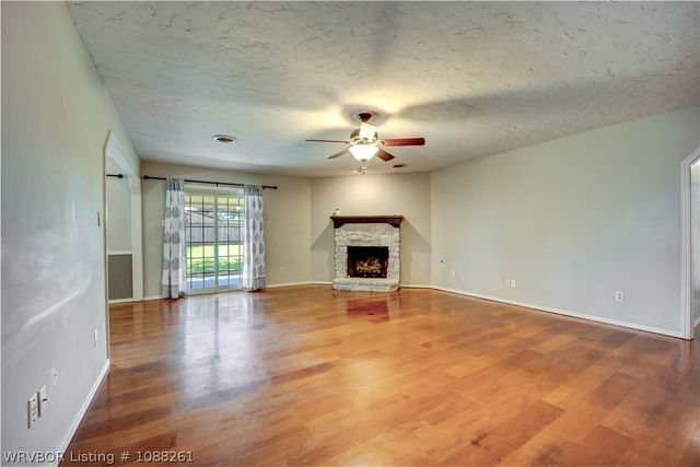 9016 Skypark Drive, Fort Smith, AR 72903