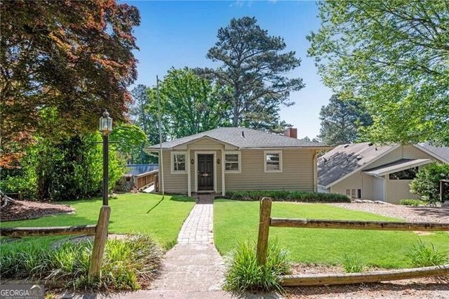 6381 Lakeview Drive, Buford, GA 30518