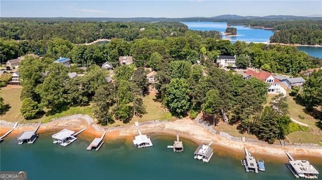 6381 Lakeview Drive, Buford, GA 30518