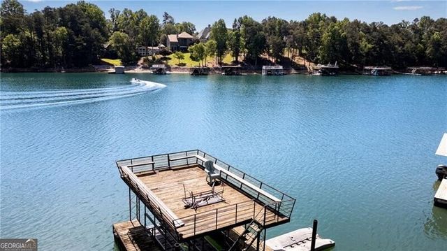 6381 Lakeview Drive, Buford, GA 30518
