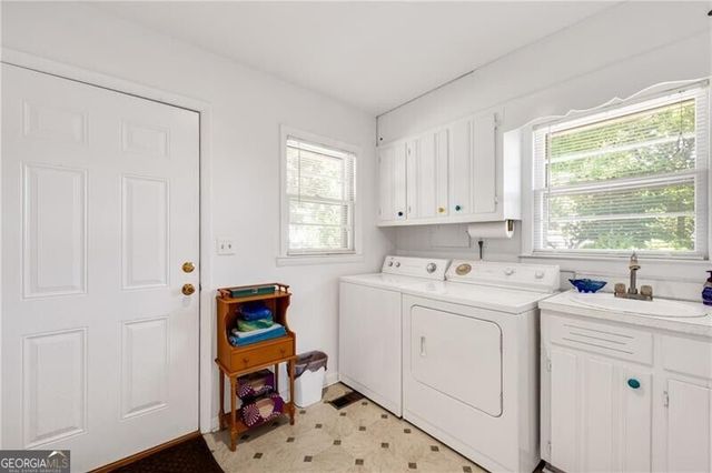 6381 Lakeview Drive, Buford, GA 30518