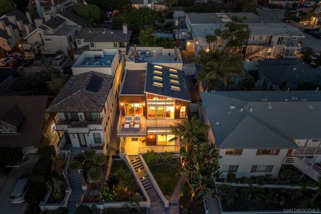 3705 Haines St, San Diego, CA 92109