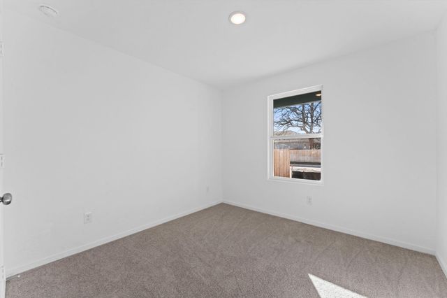 116 Ellendale PL, Fredericksburg, TX 78624