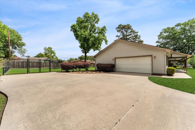 7815 Biltmore Street, Humble, TX 77396