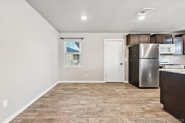 1212 S A Street, Skiatook, OK 74070