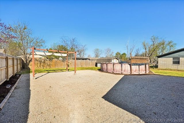 1212 S A Street, Skiatook, OK 74070