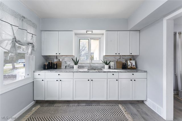 4260 Logan Way, Youngstown, OH 44505