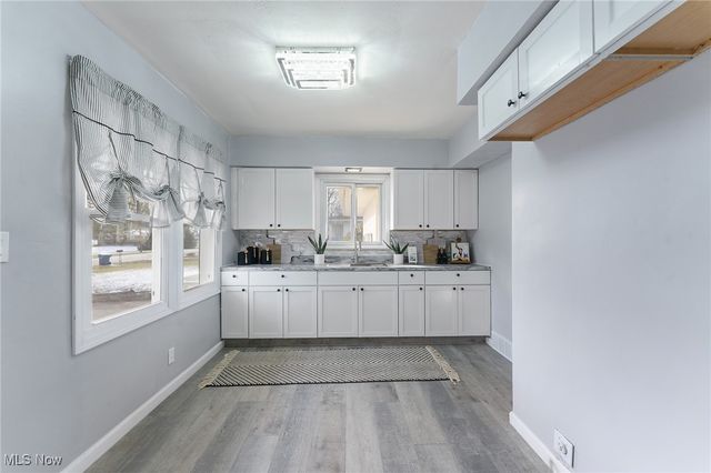 4260 Logan Way, Youngstown, OH 44505