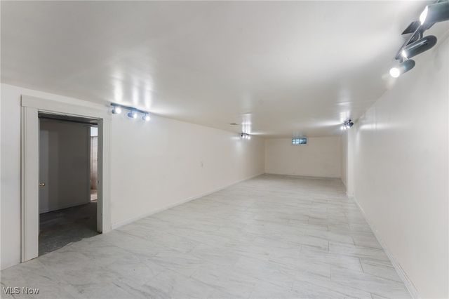 4260 Logan Way, Youngstown, OH 44505