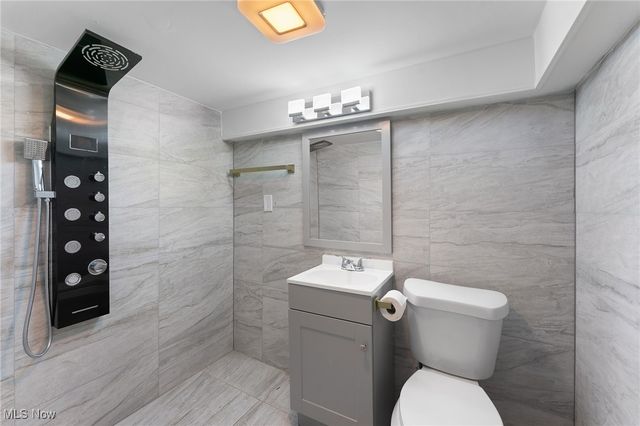 4260 Logan Way, Youngstown, OH 44505