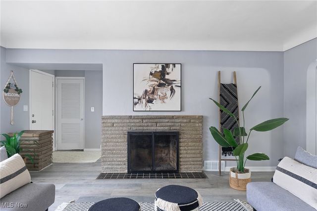 4260 Logan Way, Youngstown, OH 44505