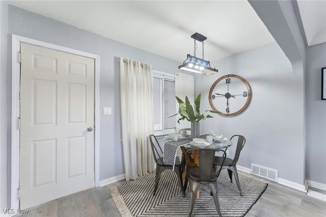 4260 Logan Way, Youngstown, OH 44505