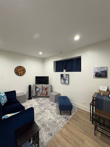 6317 S Rhodes Avenue G, Chicago, IL 60637