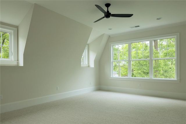 5213 W 70th Terrace, Prairie Village, KS 66208
