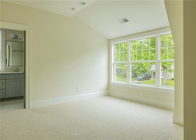 5213 W 70th Terrace, Prairie Village, KS 66208