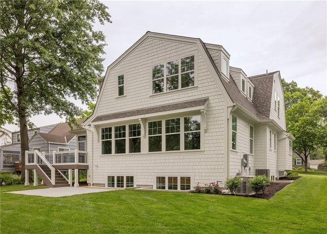 5213 W 70th Terrace, Prairie Village, KS 66208