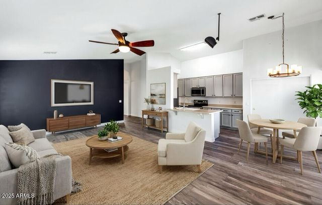 7580 W VERMONT Avenue, Glendale, AZ 85303