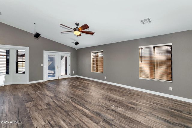 7580 W VERMONT Avenue, Glendale, AZ 85303