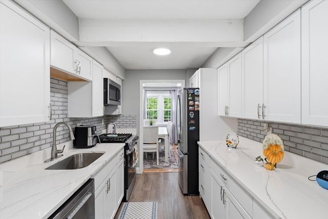 52 Apache Way 52, Tewksbury, MA 01876