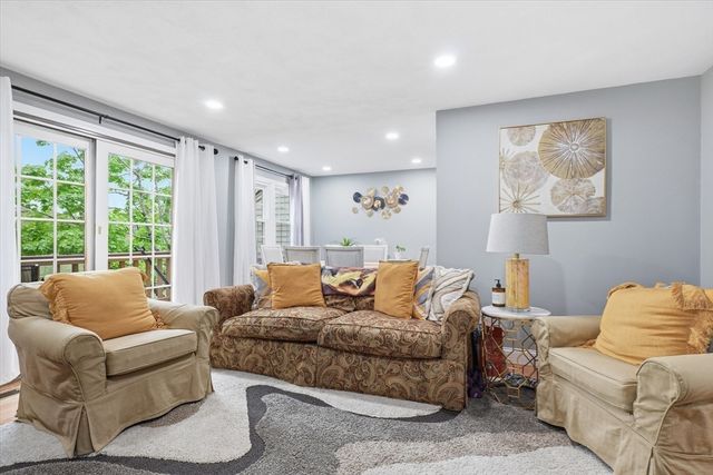52 Apache Way 52, Tewksbury, MA 01876