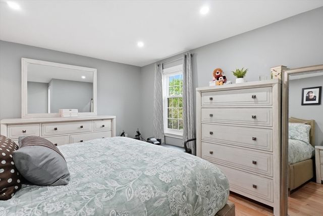52 Apache Way 52, Tewksbury, MA 01876