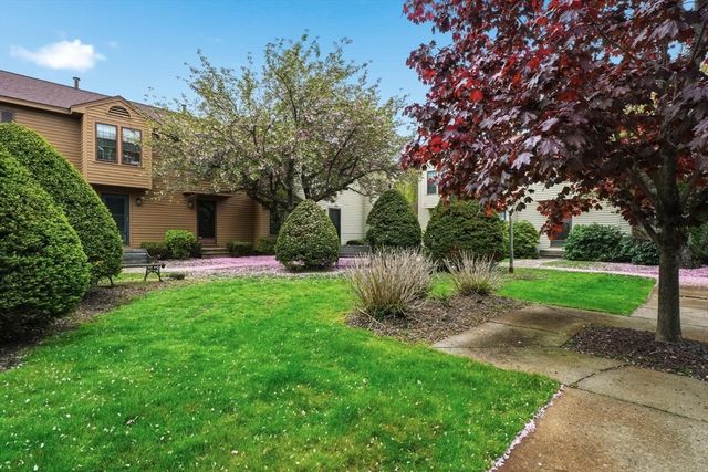 52 Apache Way 52, Tewksbury, MA 01876