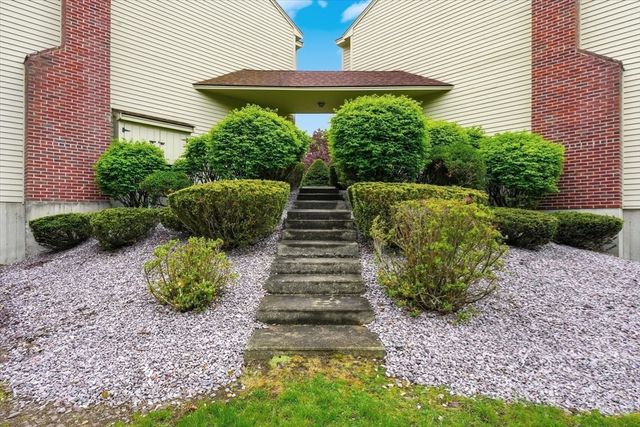 52 Apache Way 52, Tewksbury, MA 01876